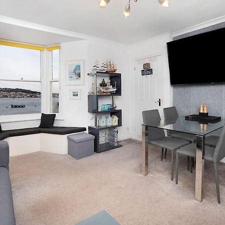 Beach Front Flat Shaldon With Parking Екстериор снимка