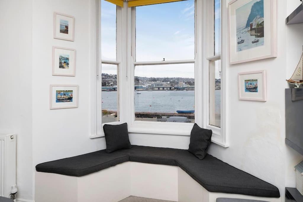 Beach Front Flat Shaldon With Parking Екстериор снимка