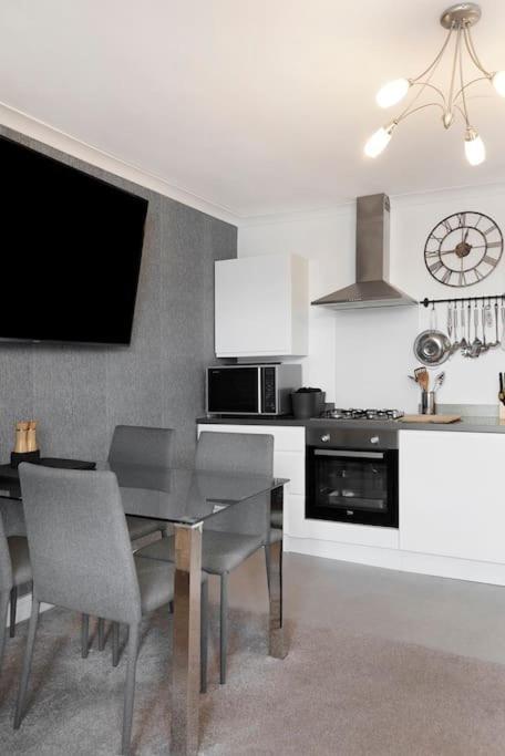 Beach Front Flat Shaldon With Parking Екстериор снимка