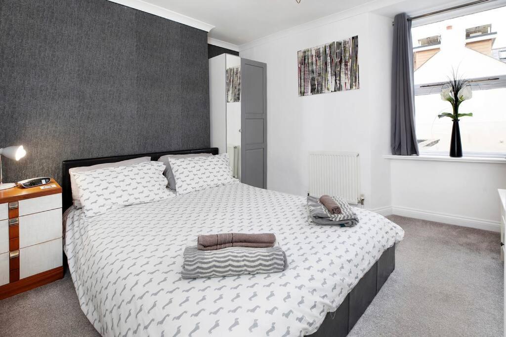 Beach Front Flat Shaldon With Parking Екстериор снимка