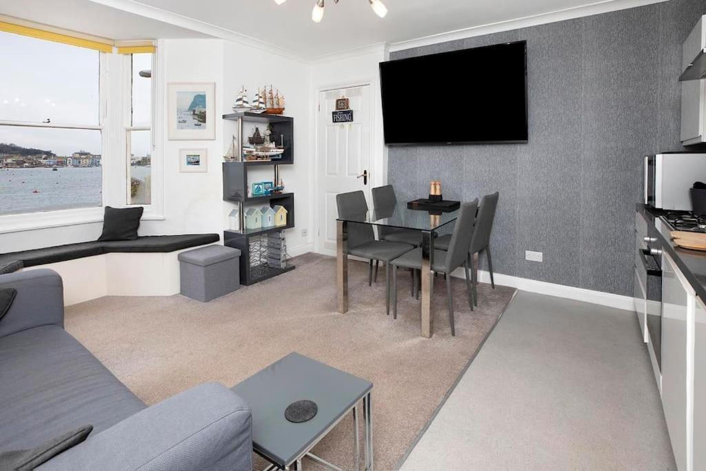 Beach Front Flat Shaldon With Parking Екстериор снимка