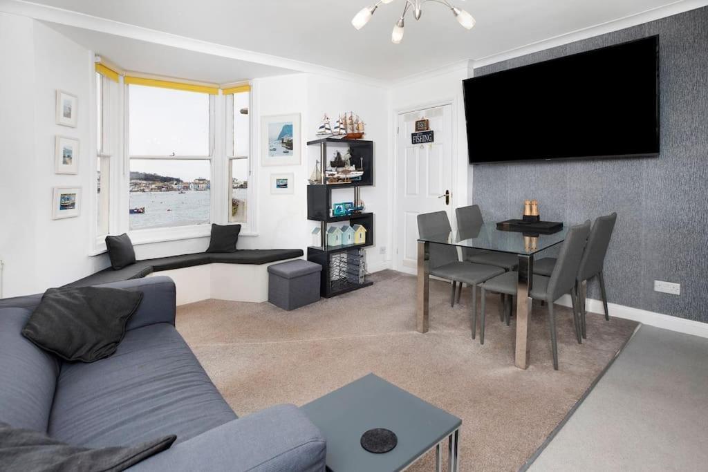 Beach Front Flat Shaldon With Parking Екстериор снимка
